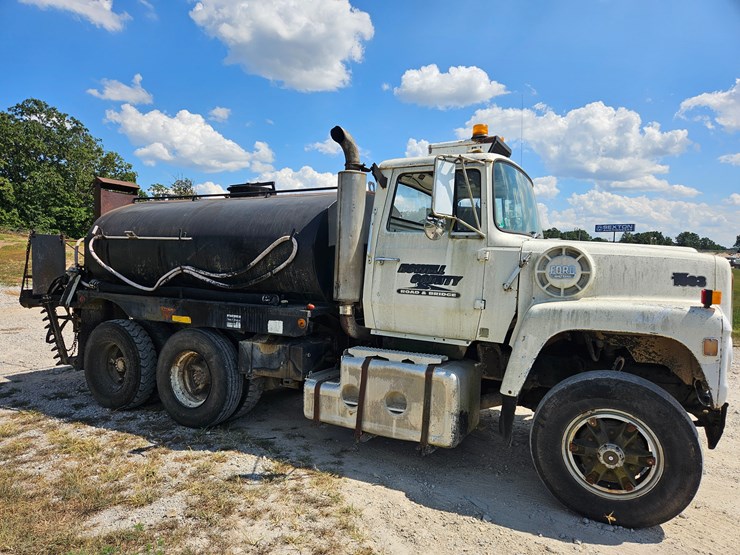1982-ford-lt9000-image-19