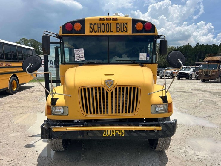 2004-ic-corporation-3000ic-school-bus-image-22