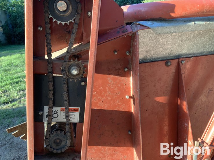 hesston-s370-image-13
