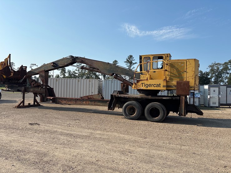 tigercat-240b-image-1