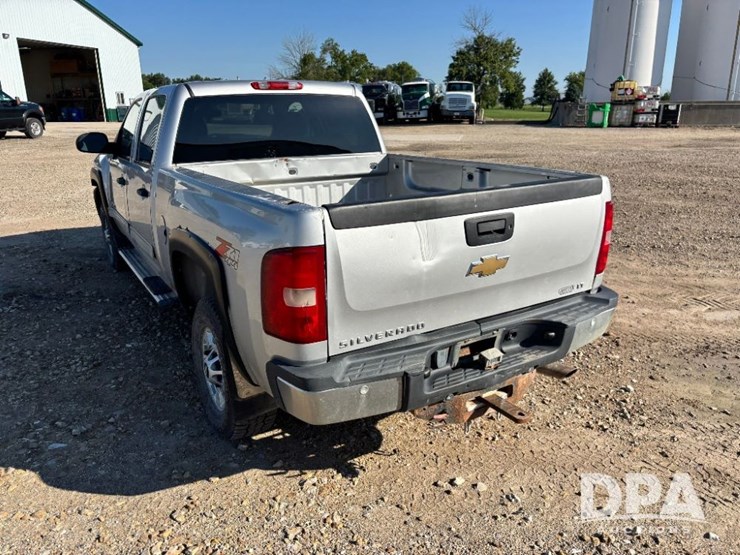 2011-chevrolet-silverado-2500hd-lt-image-7