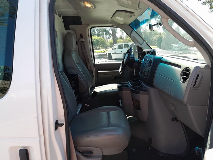 ford-e350-image-4