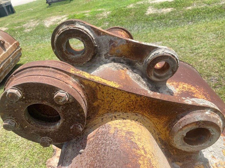 caterpillar-56in-excavator-bucket-image-6