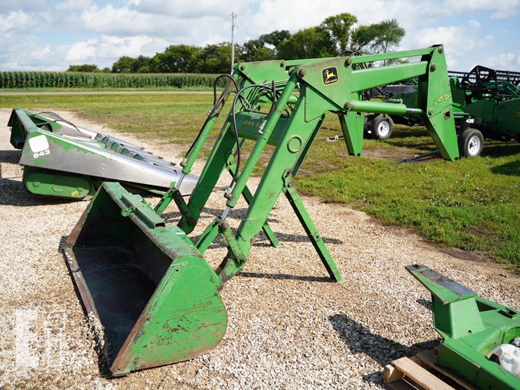 john-deere-245-image-1