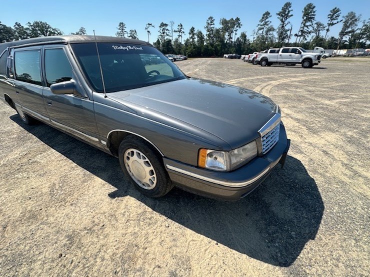 #22948-•-1997-cadillac-victoria-hearse-image-14