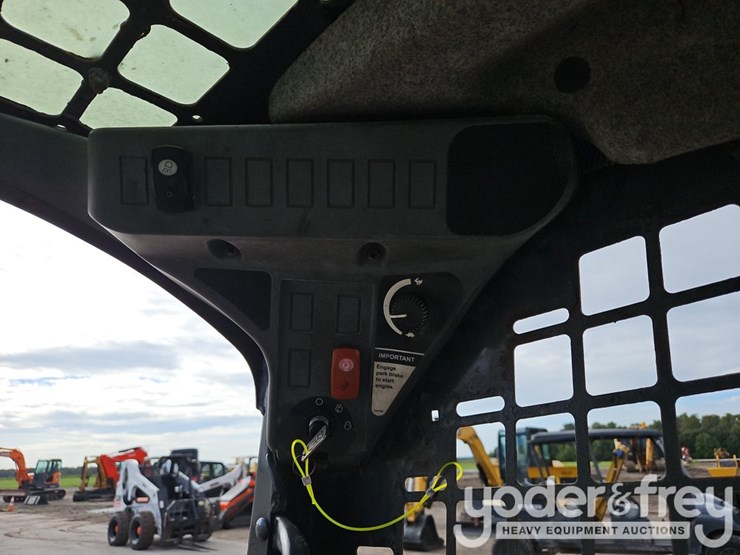 2016-deere-314g-image-23