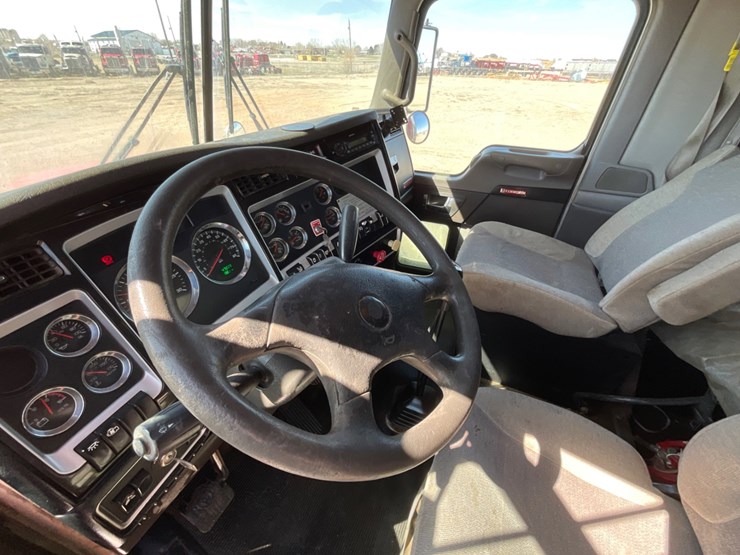 2011-kenworth-t800-image-20