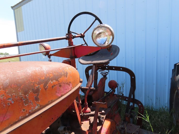 1943-farmall-m-tractor-image-8