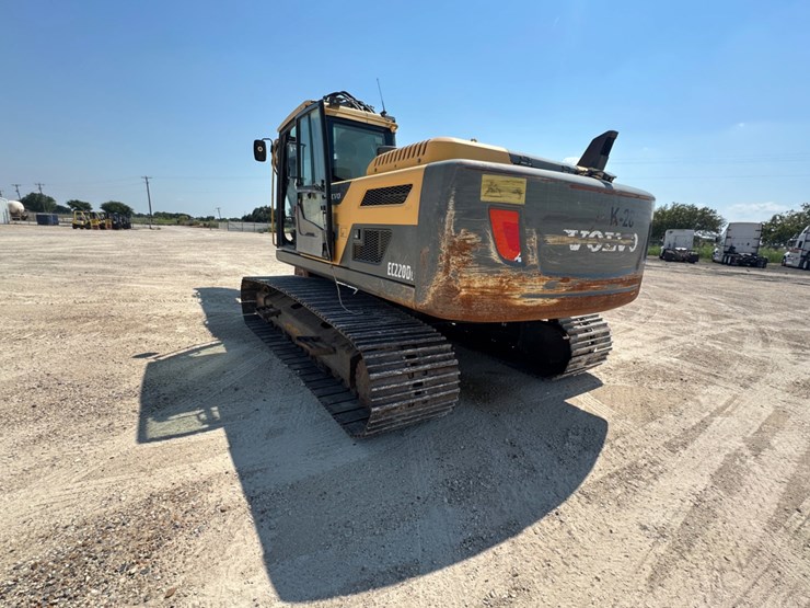 2013-volvo-ec220dl-image-7