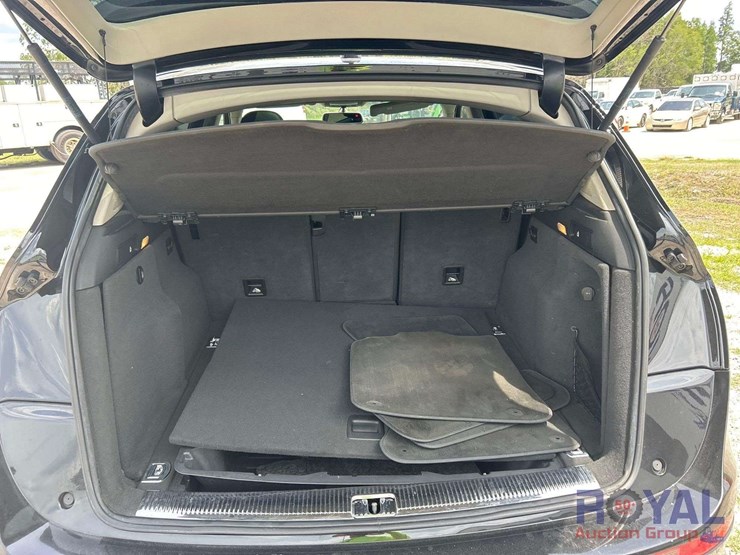 2012-audi-q5-image-24