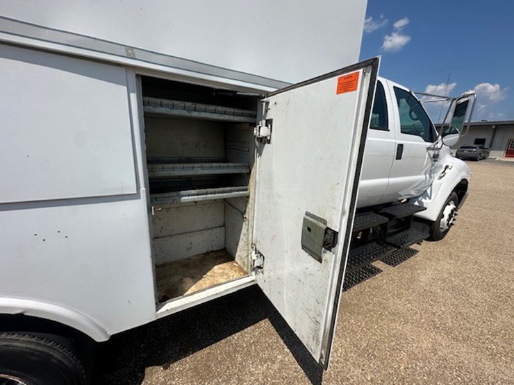 2009-ford-f650-image-39