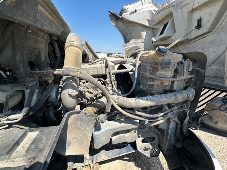 2017-international-prostar-image-11