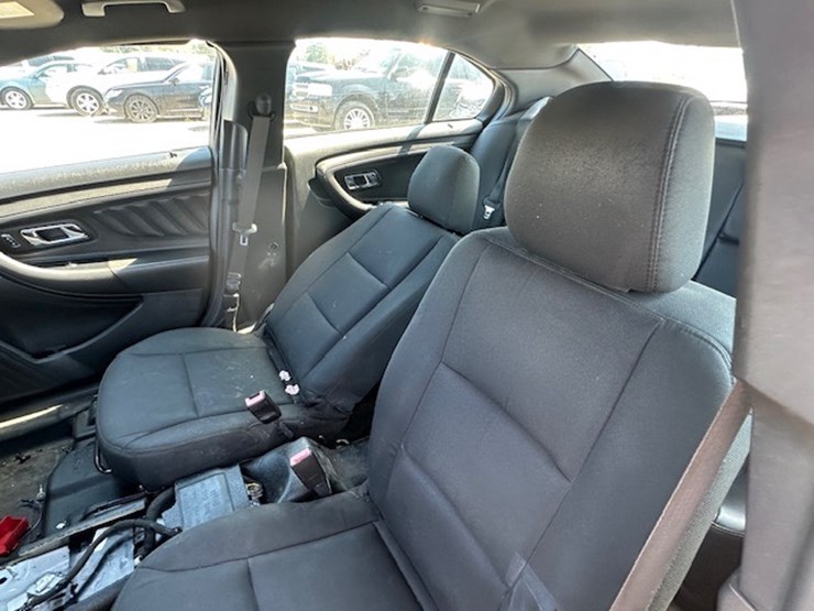 #23002-•-2017-ford-taurus-image-44