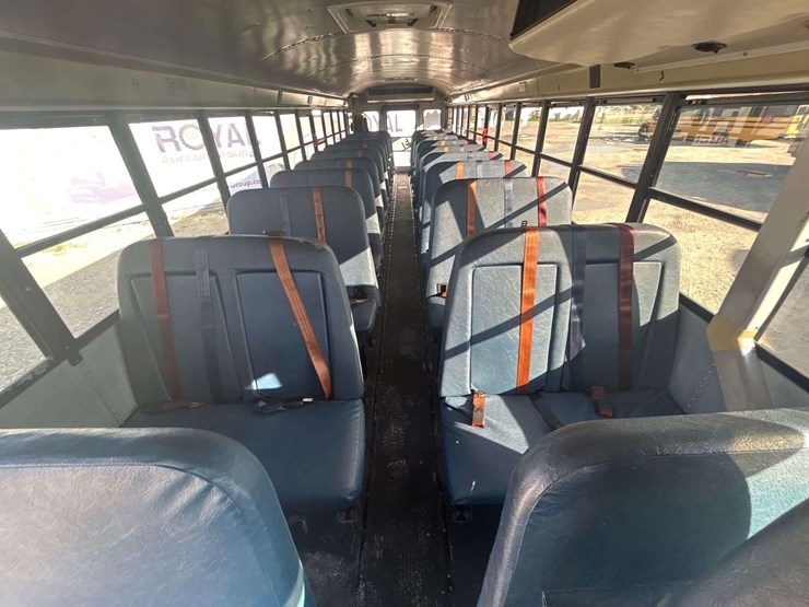 2009-ic-corporation-pb105-school-bus-image-13