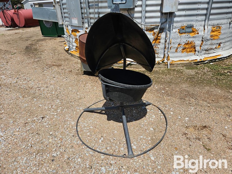 cattle-mineral-feeder-image-2