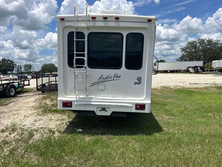 2005-northwood-artic-fox-29v-t/a-34ft.-5th-wheel-travel-trailer-image-26