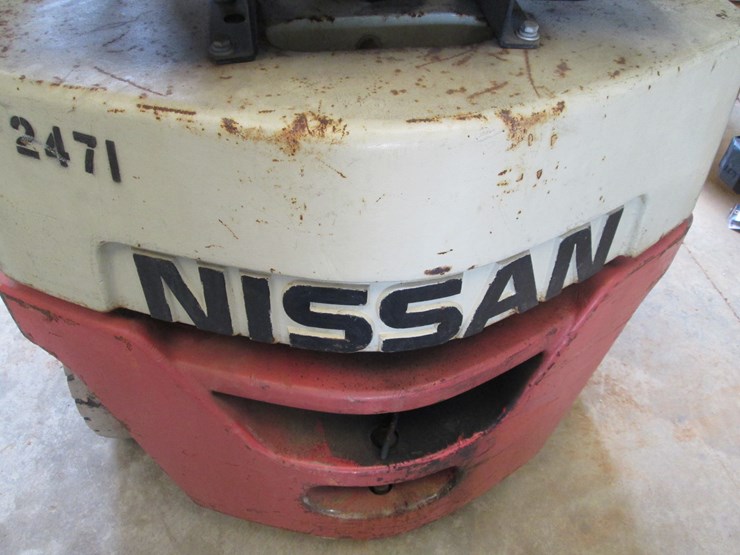 #12-•-#26939-•-nissan-14-3000lb-pneumatic-tire-forklift-nf01m14-image-8