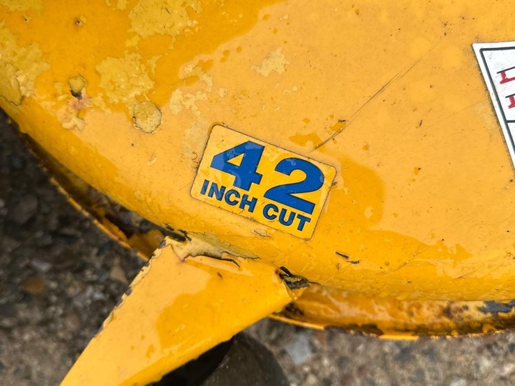 cub-cadet-lt1040-image-3