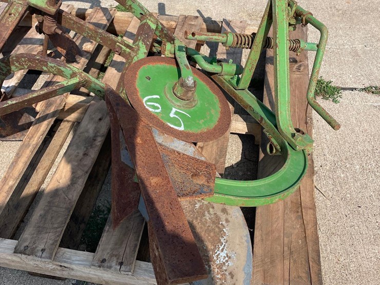john-deere-plow-&-30”-cultivator-image-4