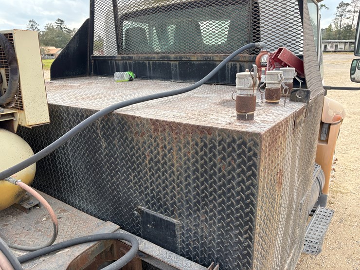 2005-international-durastar-4200-image-20