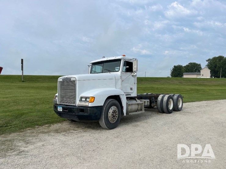 1993-freightliner-truck-(jn2646,-unit-42339)-image-1
