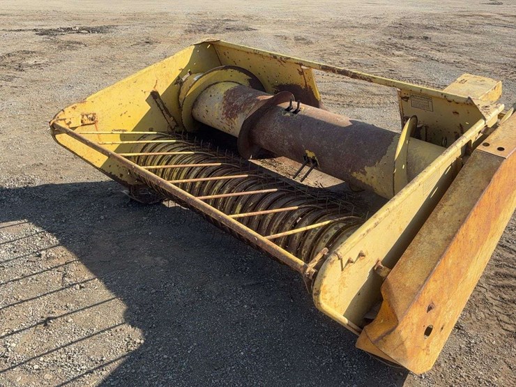 new-holland-890-image-21