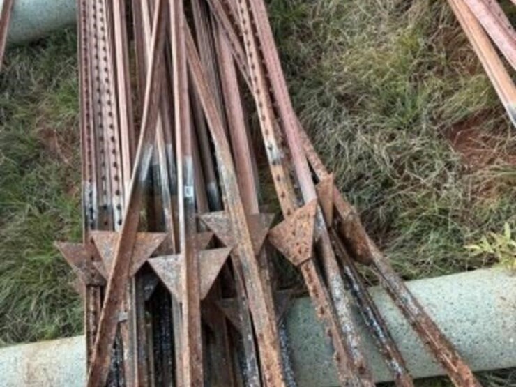 25-count--6'-t-posts-image-1
