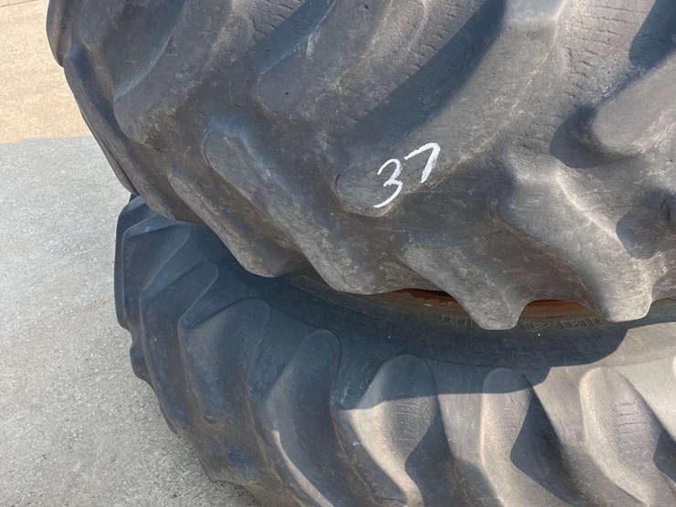 2-18.4-38-tractor-duals-image-9