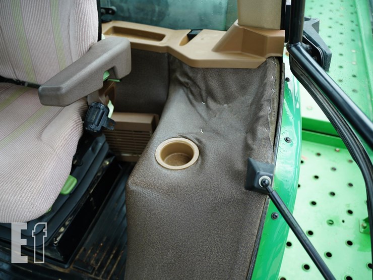 2011-john-deere-4930-image-46