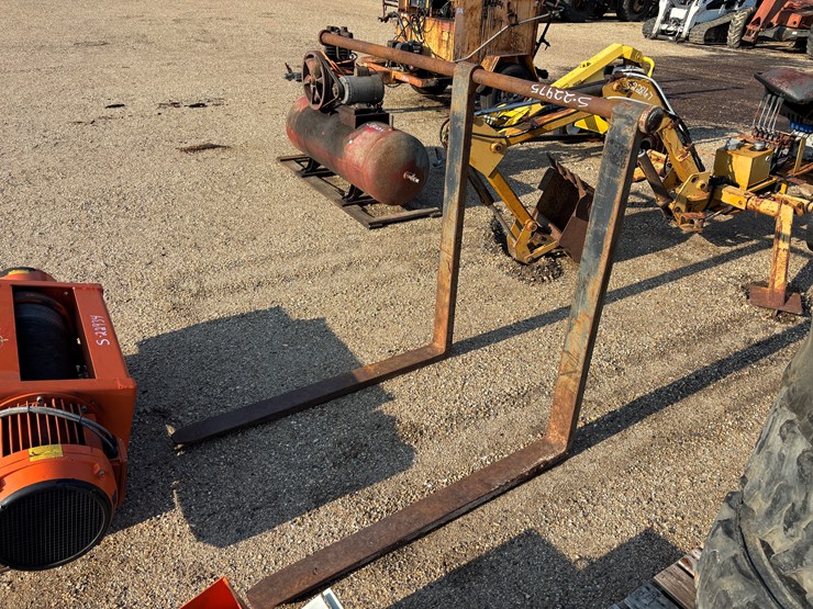 #22975-•-set-of-long-arm-48in-forks-with-shaft-image-1