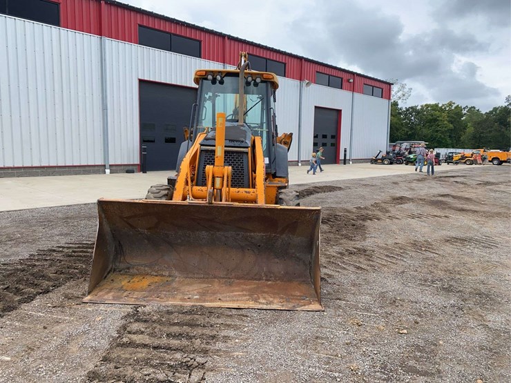 2007-deere-410j-image-3