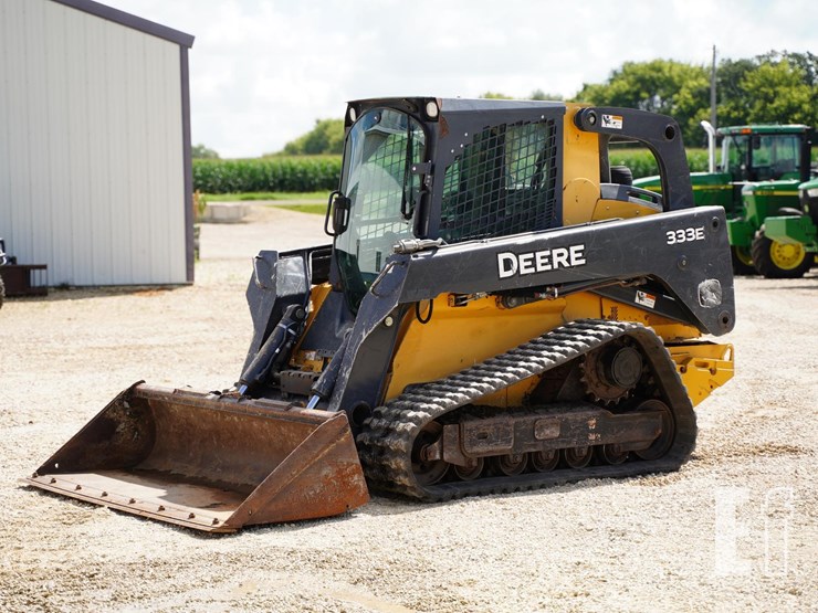 2015-deere-333e-image-1