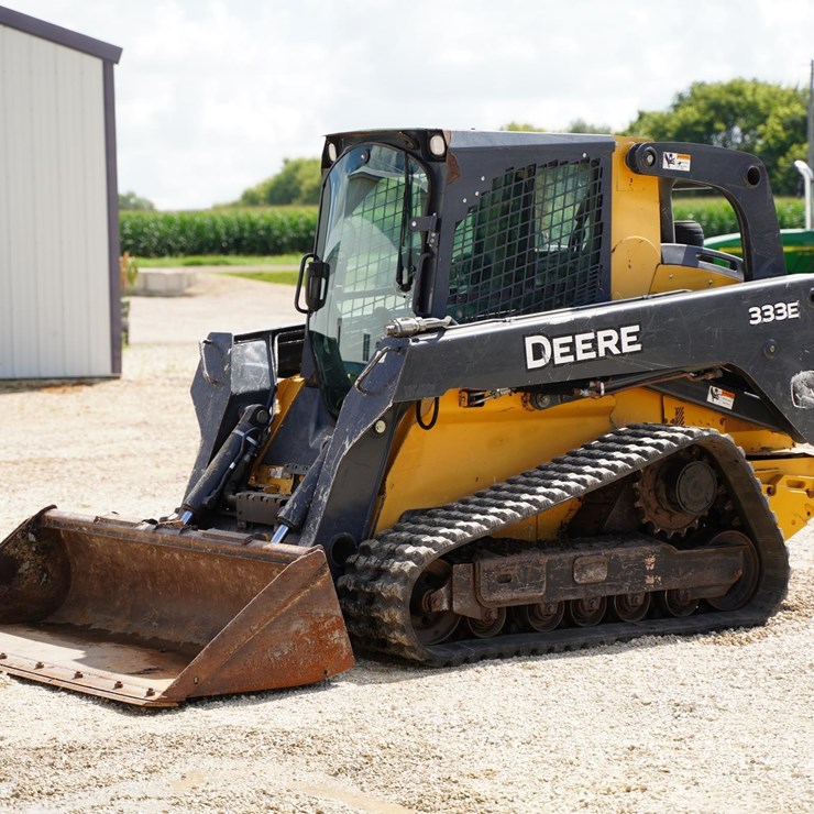 2015 DEERE 333E
