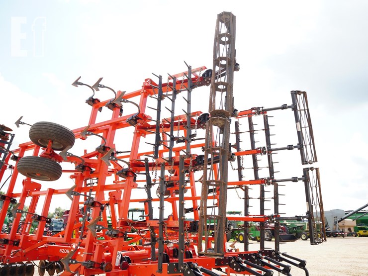 2015-kuhn-krause-6205-31-image-22