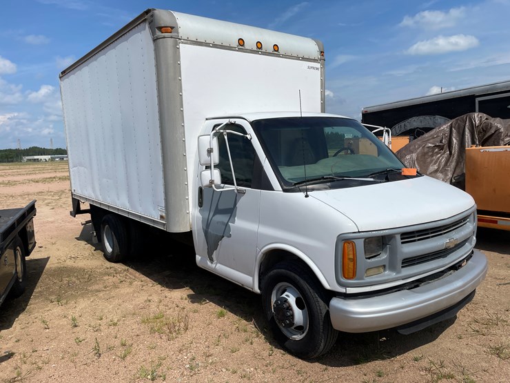 #4731-•-2000-chevy-box-van-(wi-title-in-delay)-image-3