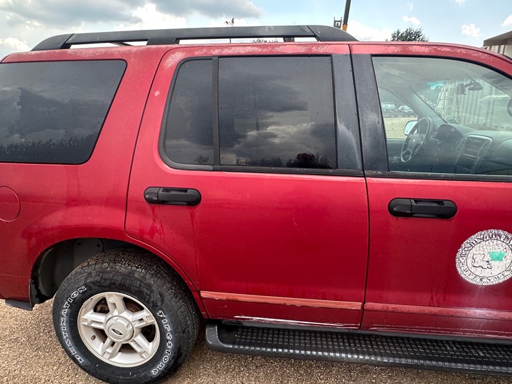 2005-ford-explorer-image-20