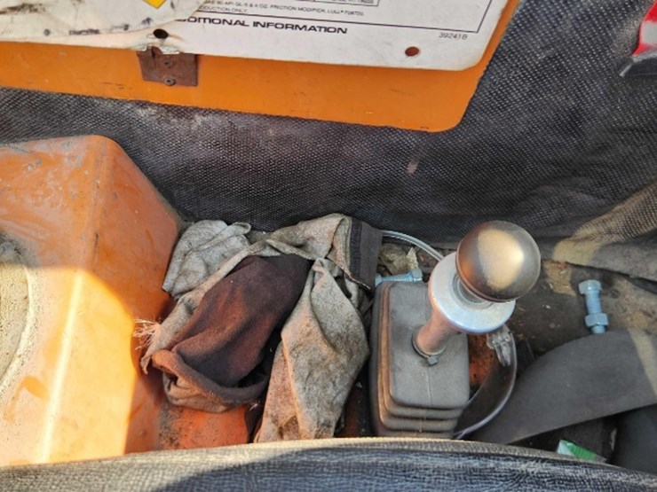 2001-lull-highlander-844c42-telescoping-8000#-lift.-serial-number-01w21p223795.-cummins-diesel-image-30
