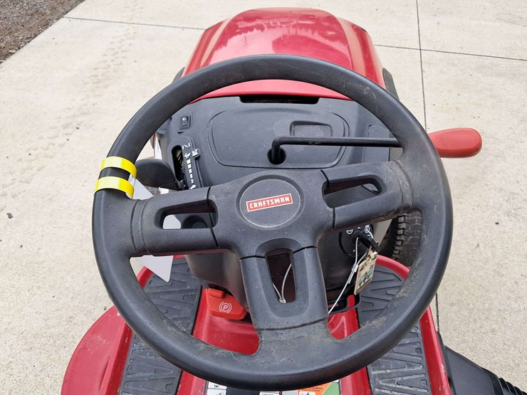 2011-craftsman-yt3000-riding-mower-image-8