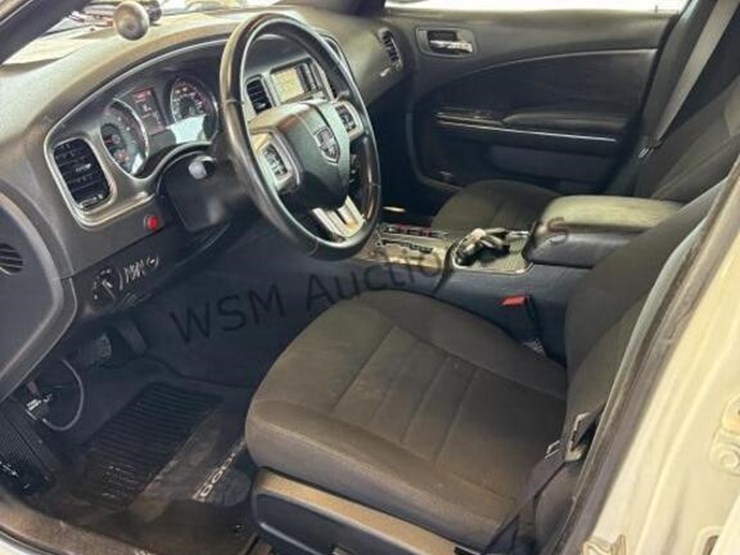 2013-dodge-charger-se-sdn-image-20