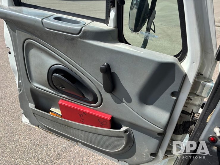 2007-international-durastar-4300-image-54