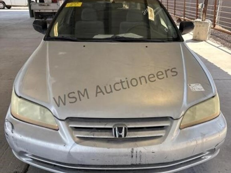 2001-honda-accord-sdn-image-3