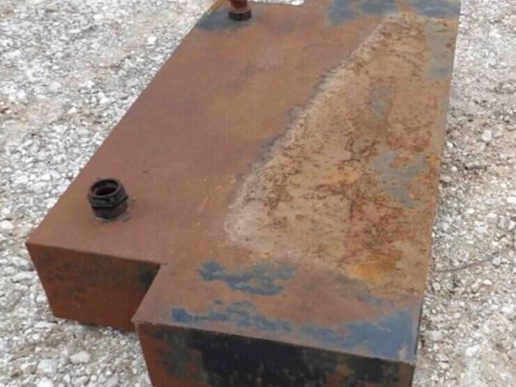 fuel-tank---5'-widest,-4'-wide,-more-image-1