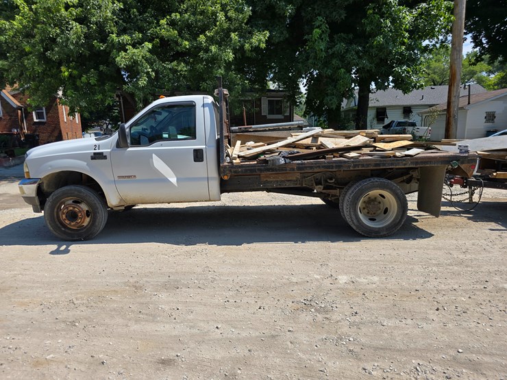 2004-ford-f550-image-9