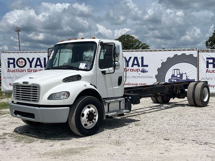 2018-freightliner-m2-106-cab-and-chassis-truck-image-1