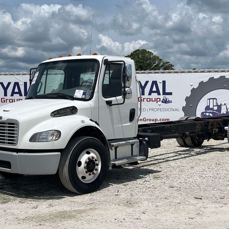 2018 Freightliner M2 106 Cab and Chassis Truck