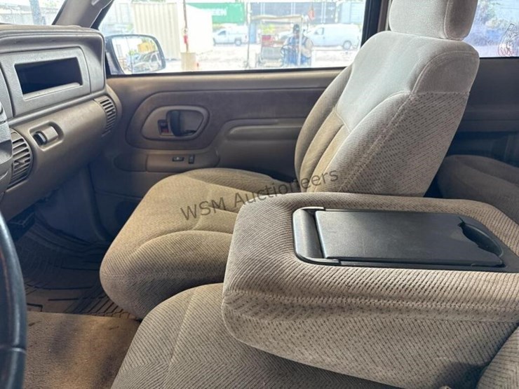 1997-chevrolet-2500-image-18