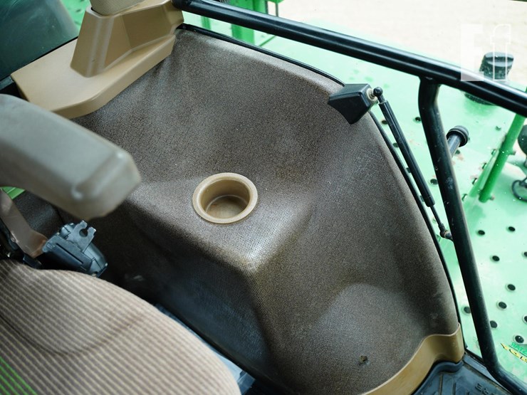 2007-john-deere-4720-image-46