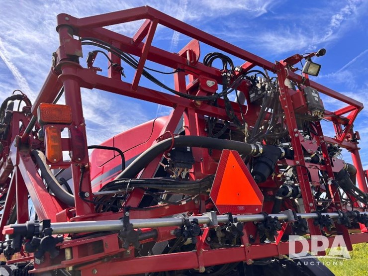 2019-case-ih-patriot-4440-image-90