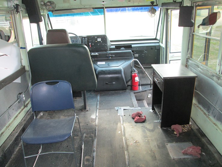 #18-•-#26806-•-1997-international-s/a-bus-1hvbdabk5vh469332-image-43