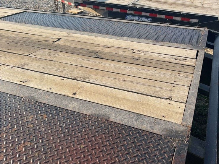2007-delta-gooseneck-28ft-long,-with-dovetail,-ramps,-20,000lb-axles,-oil-bath-hubs,-good-tires,-lights-work,-vin--4mwfs28287n019245-image-13